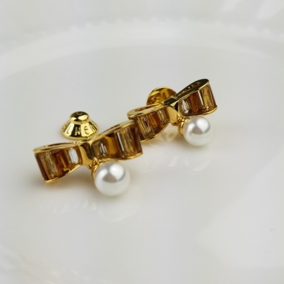 henri bendel Jewelry - Henri Bendel Striped Bow Pearl Stud Earrings henri bendel Jewelry - Henri Bendel Striped Bow Pearl Stud Earrings